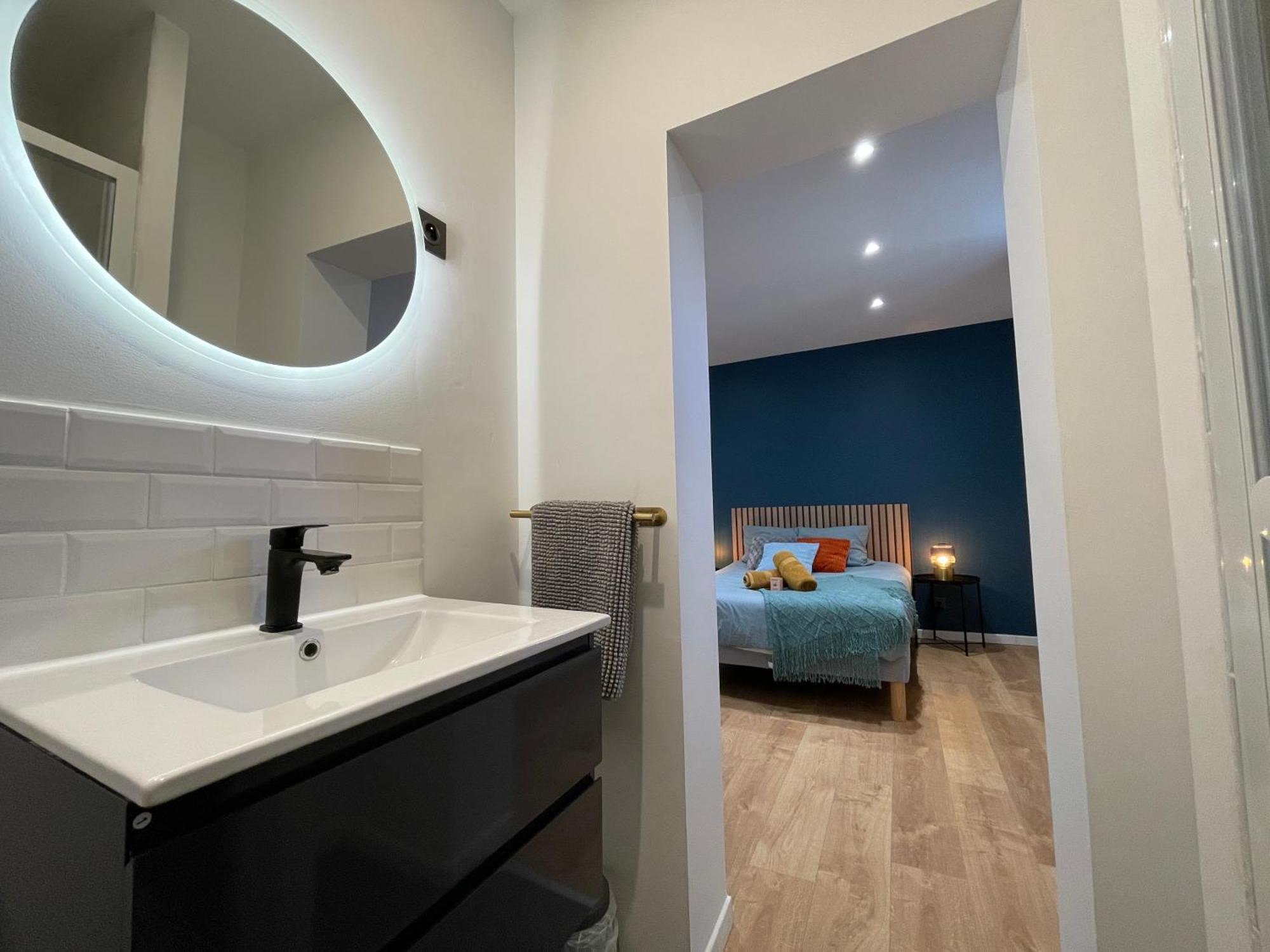 Les 3 Suites - 6 Personnes - 3 Chambres Avec Sdb Privatives Lens Kültér fotó